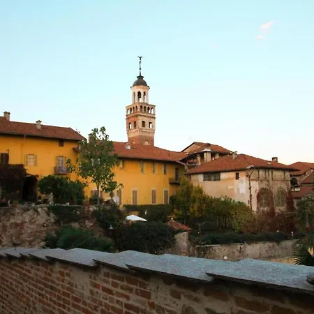 A Spasso Nel Centro Storico Saluzzo